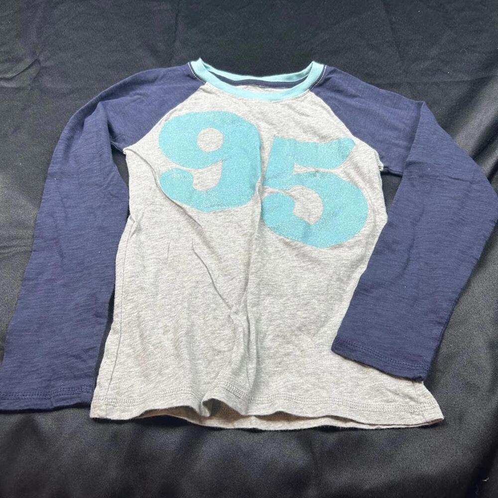 OshKosh B’gosh‎ Girls Grey Long Sleeve Shirt Size 6Y Navy Sleeves Sparkly “95”